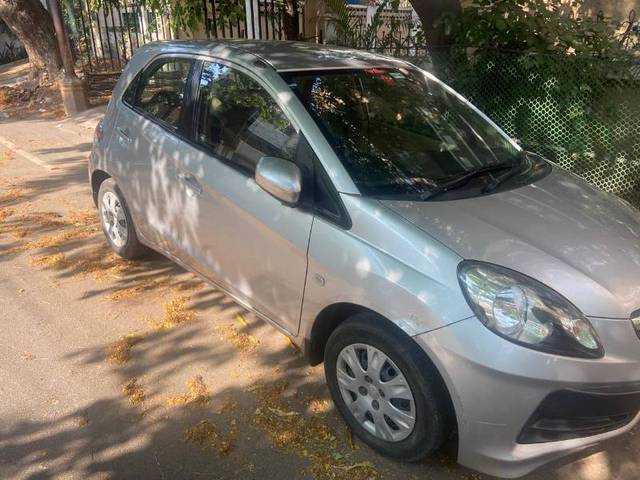 https://images10.gaadi.com/usedgaadi-sellcar/UsedCar/a7ab86f6-3319-41ba-bcbf-09bb18b782e1/ce56c4bd-2189-4a55-b271-64ceec306ee6.jpeg?imwidth=6400