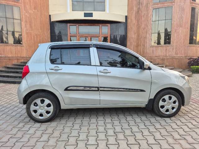 https://images10.gaadi.com/usedgaadi-sellcar/UsedCar/a7c74431-d4ee-43ff-bfc0-f31954fff74b/3903c41f-c8be-4f19-adb1-36b0c28da7ac.jpg?imwidth=6401