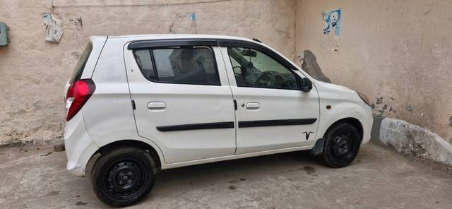 https://images10.gaadi.com/usedgaadi-sellcar/UsedCar/a7d33c75-536f-4b2b-abeb-190919728b6b/d066f7b1-6cae-43da-a0bd-8241b15dc65b.jpg?imwidth=6400