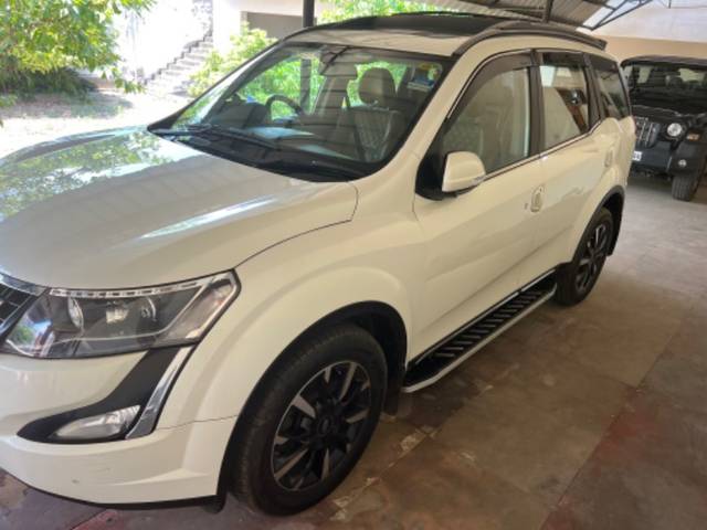 https://images10.gaadi.com/usedgaadi-sellcar/UsedCar/a7d85875-4d4c-48de-94a5-2c806f7ca6b8/b87e9a88-dcbc-4820-a147-4fb01bbdee07.jpeg?imwidth=6402