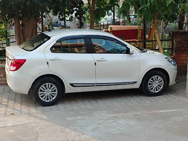 https://images10.gaadi.com/usedgaadi-sellcar/UsedCar/a824be30-1543-4d04-b0b9-31355f8ad19b/bfc7403f-96ac-4caa-9b72-e91cd8f55214.jpg?imwidth=6401