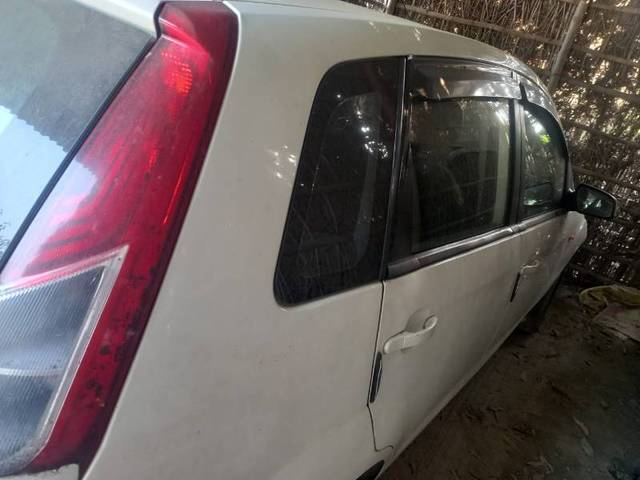 https://images10.gaadi.com/usedgaadi-sellcar/UsedCar/a84c3e28-fd3a-48ea-ace9-cfb98d6057bf/0b1d2564-a610-484a-bff5-c6a7555e9f95.jpg?imwidth=6401