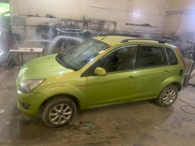 https://images10.gaadi.com/usedgaadi-sellcar/UsedCar/a8c994fc-1089-4044-a990-e5e5b4f120a6/917f3a9f-8d1d-4147-bf76-8bbc27a980d9.jpeg?imwidth=6401