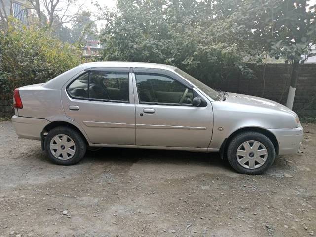 https://images10.gaadi.com/usedgaadi-sellcar/UsedCar/a8f11de0-d5f4-4095-add3-7d7032ba078c/fff1c6e2-b66e-412e-aef6-a60c96c5b6df.jpg?imwidth=6401