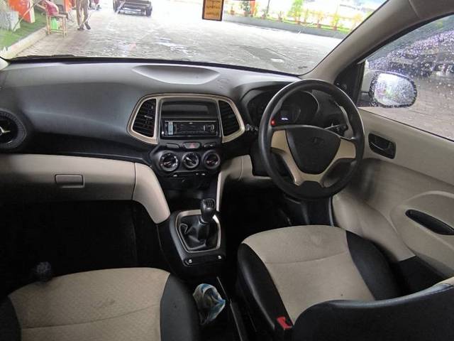 https://images10.gaadi.com/usedgaadi-sellcar/UsedCar/a9101970-8835-48cb-9957-d259ebb3debf/1509a7ef-e765-4ad4-8337-c5a4216ab063.jpg?imwidth=6402