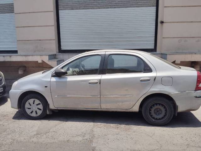 https://images10.gaadi.com/usedgaadi-sellcar/UsedCar/a9466231-fc14-436f-b4f3-3397b2350de6/872dbe76-6d89-40d7-b54e-4a8f3ff9f8e9.jpg?imwidth=6402