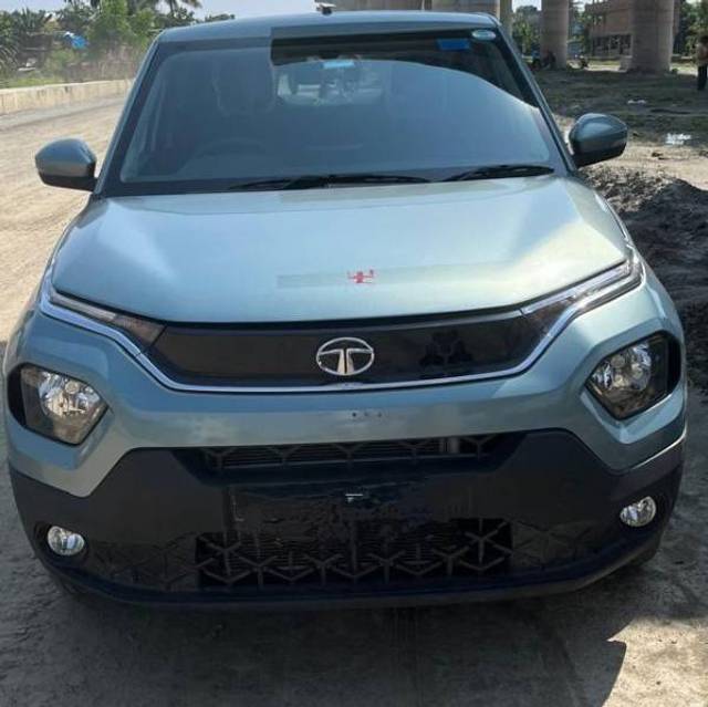 https://images10.gaadi.com/usedgaadi-sellcar/UsedCar/a99c5f0a-f9a7-4ecc-9f70-21363243e3f0/bcfa844c-573d-4f11-b019-cee6d27fd53a.jpg?imwidth=6400