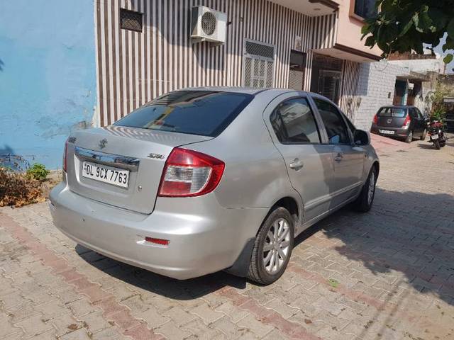 https://images10.gaadi.com/usedgaadi-sellcar/UsedCar/a99e204f-74f6-420c-ac10-51eee46face0/dc9708ab-1814-42f1-8595-96dfd3f47bc6.jpg?imwidth=6401