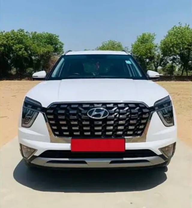 https://images10.gaadi.com/usedgaadi-sellcar/UsedCar/a9a5a58a-4c99-4703-ac6c-c538a4ec1267/9e8ae347-a6ea-42a0-9c70-88087af3a258.jpeg?imwidth=6402