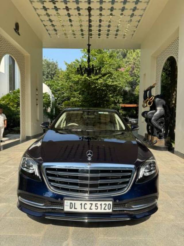 https://images10.gaadi.com/usedgaadi-sellcar/UsedCar/a9de4461-c117-4de8-8f2b-25e8a095cd75/db027fd5-bd75-40ad-93fe-da24a178f3a0.jpeg?imwidth=6400