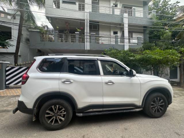 https://images10.gaadi.com/usedgaadi-sellcar/UsedCar/a9eeac35-8c6c-47aa-ae79-93af4cdd3289/bf2eaf67-158d-4150-914d-ecabd84b0514.jpeg?imwidth=6401