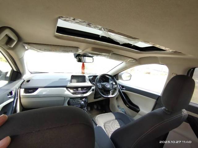 https://images10.gaadi.com/usedgaadi-sellcar/UsedCar/aa052b6a-e0fb-4e7b-bd2a-b36d9678340c/2f0cefa6-7bd7-4b2f-9f16-cc6a6ec1fbb1.jpg?imwidth=6401