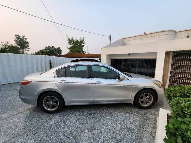 https://images10.gaadi.com/usedgaadi-sellcar/UsedCar/aa707d53-e20c-4170-bb54-32ade4f5dedf/91112835-33f8-4271-8768-777576bfccf2.jpg?imwidth=6401