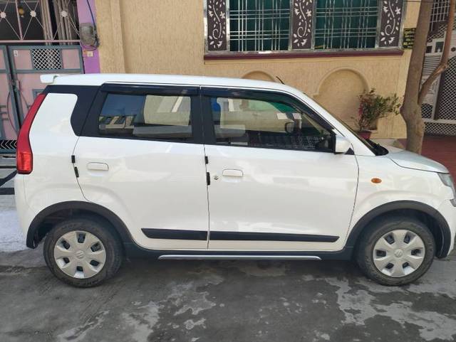 https://images10.gaadi.com/usedgaadi-sellcar/UsedCar/aa97fa7e-06c3-4001-b4b9-ac6d71d375ab/52239f9a-2597-4fe8-acb8-863dd465bb7d.jpg?imwidth=6401