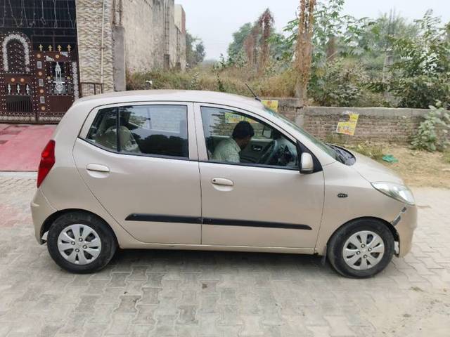 https://images10.gaadi.com/usedgaadi-sellcar/UsedCar/aa998f89-22b2-4335-aadd-8861dcb31504/cd5c31fa-b649-4c5f-a387-0cea2b93a794.jpg?imwidth=6401