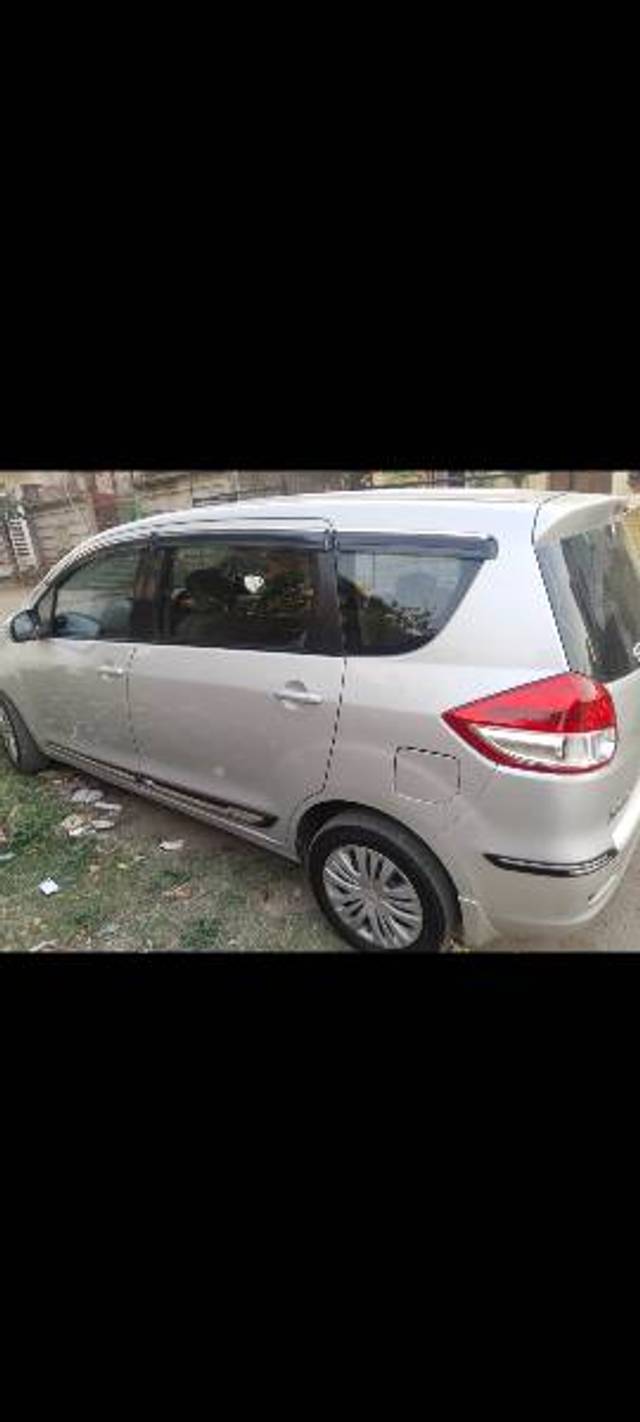 https://images10.gaadi.com/usedgaadi-sellcar/UsedCar/aab072e1-1ef7-4e03-8962-5cca8feb07a2/d6fedb72-207a-4e6a-89db-dac780218a57.jpg?imwidth=6401