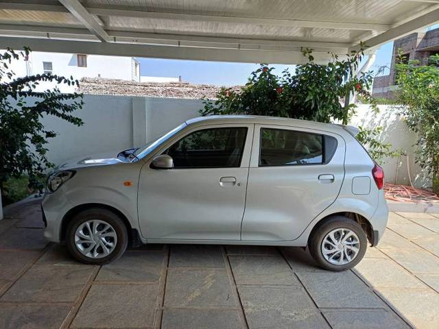 https://images10.gaadi.com/usedgaadi-sellcar/UsedCar/ab7d9b76-013d-41d8-becb-f2b1ee8a3b8c/49a95946-f516-454e-a999-806d6142d6f7.jpg?imwidth=6401