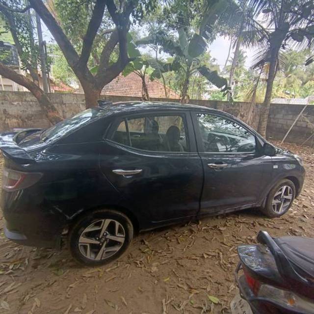 https://images10.gaadi.com/usedgaadi-sellcar/UsedCar/ab9451ff-c1a6-44b6-aa18-4a1424416278/3a4f1881-09b4-4306-b097-33225f84d617.jpg?imwidth=6402