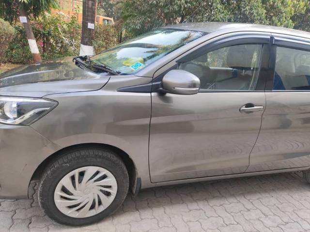 https://images10.gaadi.com/usedgaadi-sellcar/UsedCar/aba91621-a618-4471-94d7-acea1d73c972/4467c5b4-1dba-4cc6-814c-62df284ba0ba.jpeg?imwidth=6400