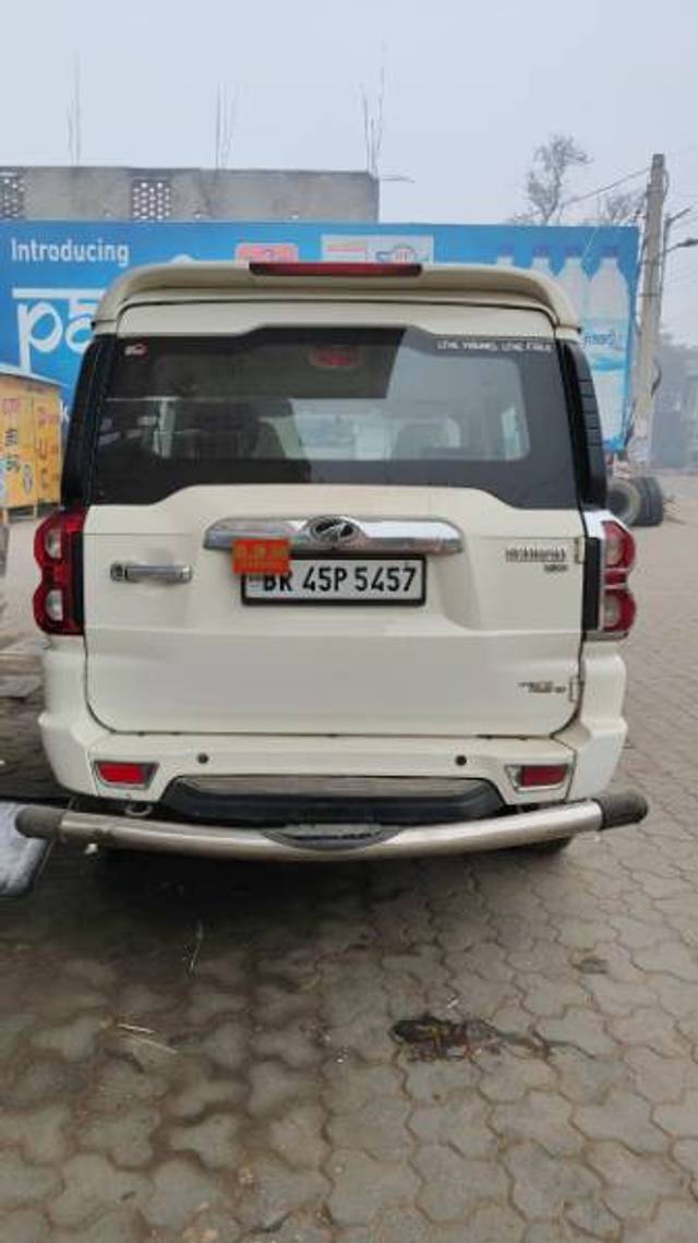 https://images10.gaadi.com/usedgaadi-sellcar/UsedCar/abb6fa60-c0a7-4f97-8983-520deb9dbe97/6e71af56-f7f5-47a3-a155-68bf04a8170e.jpg?imwidth=6401