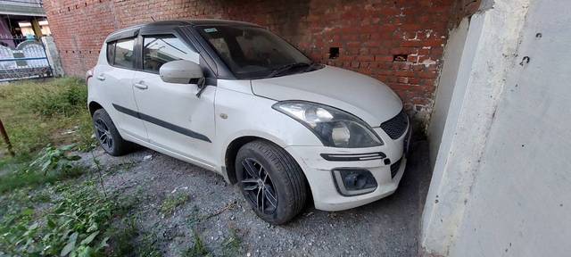 https://images10.gaadi.com/usedgaadi-sellcar/UsedCar/abda6262-20d4-4b13-ac7b-77435fc9a90b/8b453984-e722-4383-a136-0818ec018b6d.jpg?imwidth=6400