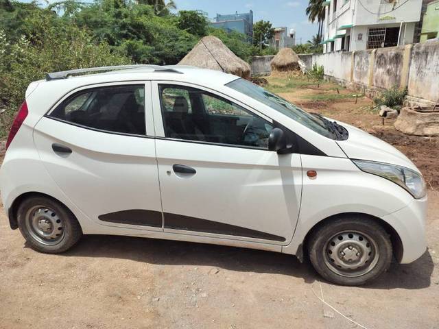 https://images10.gaadi.com/usedgaadi-sellcar/UsedCar/abf01bb6-5e2d-47bb-9824-178917208d38/57a1df52-8486-4626-9fd7-e47a572a0f89.jpg?imwidth=6401