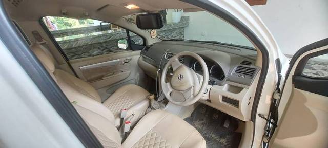 https://images10.gaadi.com/usedgaadi-sellcar/UsedCar/ac34c846-5447-41d0-9734-39913883670a/3eb2b7f6-c9ed-4e57-a2a1-159830923bbb.jpg?imwidth=6402