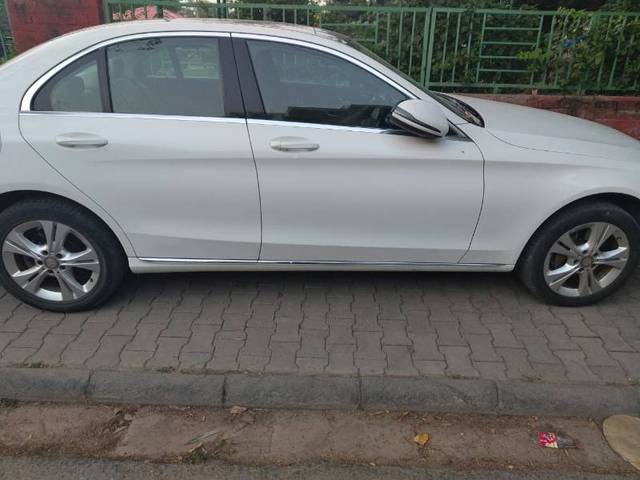 https://images10.gaadi.com/usedgaadi-sellcar/UsedCar/ac43b735-b6df-4bc2-a108-69f7d93d4d30/73fa6859-da13-4e4a-9b5d-525f90f3d692.jpeg?imwidth=6401