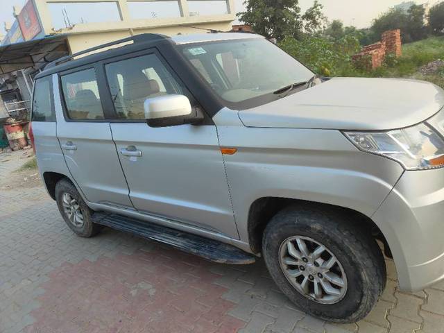 https://images10.gaadi.com/usedgaadi-sellcar/UsedCar/ac79d8b6-030d-4b44-9c21-ce22af2948db/3295a582-5862-4b07-bbd1-3c0d99c6eaae.jpg?imwidth=6401