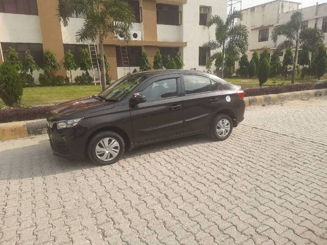 https://images10.gaadi.com/usedgaadi-sellcar/UsedCar/aca871b8-30dd-4128-8888-2c84d3c50ffd/737b6599-3e79-46b9-ad87-16a4e511a534.jpg?imwidth=6400