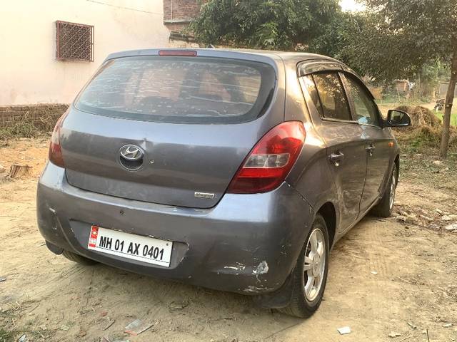 https://images10.gaadi.com/usedgaadi-sellcar/UsedCar/acca23bd-6064-45f0-a805-62e2c5c7043c/dbd547f3-e094-4cf9-aa7d-f5f4c32f1548.jpeg?imwidth=6402