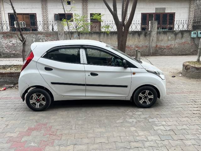 https://images10.gaadi.com/usedgaadi-sellcar/UsedCar/acdc5bdf-564d-476c-99dc-6c0463aa4d3e/232a4217-0967-42af-8a21-169f4a1deaef.jpeg?imwidth=6401