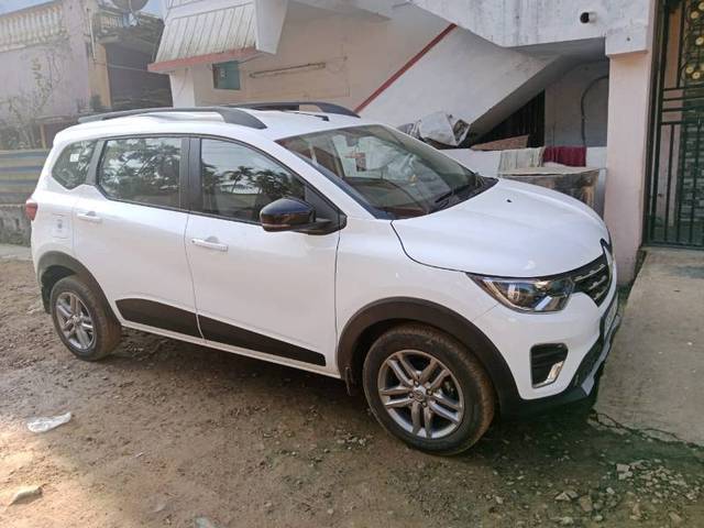 https://images10.gaadi.com/usedgaadi-sellcar/UsedCar/ace13915-a623-4d7b-b296-9d179df400ad/b0f7664a-e481-4d93-bb52-3140efc868e8.jpg?imwidth=6400