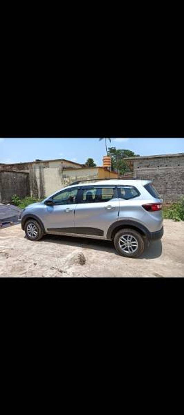 https://images10.gaadi.com/usedgaadi-sellcar/UsedCar/ad30fb91-59d2-449f-833c-ff0e66a6f5d8/b4fc5a71-04da-4240-b90b-7b23b425695b.jpg?imwidth=6402