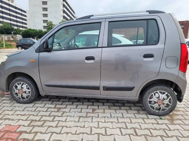 https://images10.gaadi.com/usedgaadi-sellcar/UsedCar/ad77cd70-d9a6-4d72-8215-af903cd219f4/fc766e9b-e106-430a-abe8-f619c17359fb.jpg?imwidth=6402