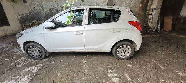 https://images10.gaadi.com/usedgaadi-sellcar/UsedCar/ad9d53b0-3744-4cbc-b27a-33d90b87d131/ef1c0971-c252-4af3-b8fd-b64499dba44c.jpg?imwidth=6401