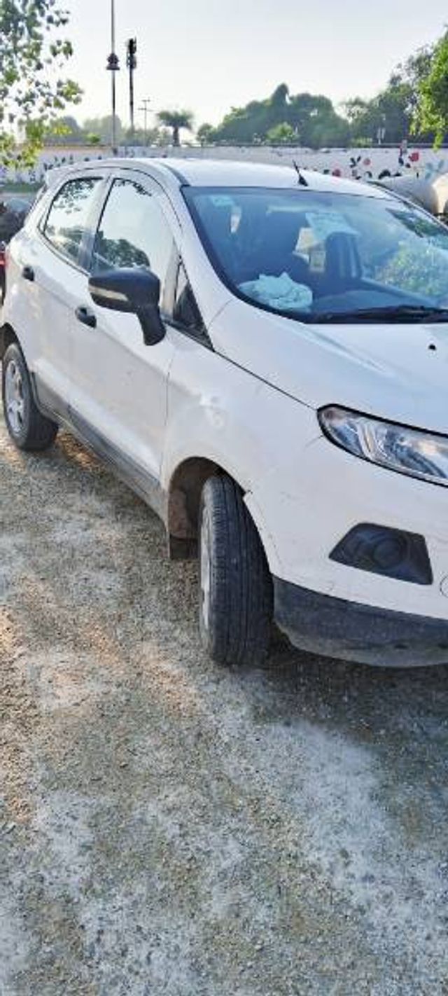 Ford Ecosport 1.5 DV5 MT Ambiente Second-hand 2015 Ford Ecosport 1.5 DV5 MT Ambiente for sale in Lucknow