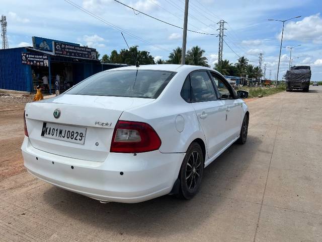 https://images10.gaadi.com/usedgaadi-sellcar/UsedCar/adf7e21d-ba05-470a-9a71-41cf6c2cd9fc/728f5de6-dfd7-4424-9af9-fd2eb30d5444.jpeg?imwidth=6401