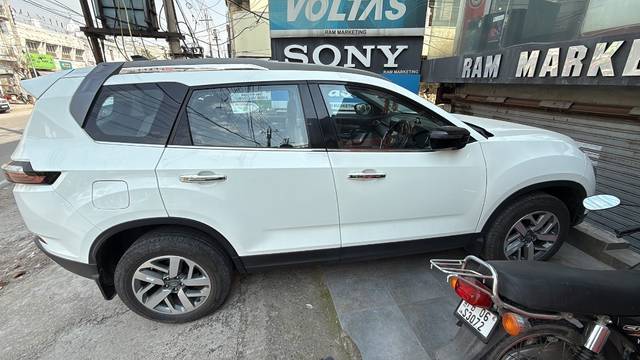 https://images10.gaadi.com/usedgaadi-sellcar/UsedCar/ae0a48c5-10f1-4f12-b15a-e65cca499c5c/0e6ff7e6-f518-4906-b413-cafb98d22e01.jpeg?imwidth=6401