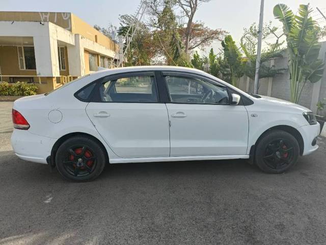 https://images10.gaadi.com/usedgaadi-sellcar/UsedCar/ae329667-e067-47b7-9161-0052a9397d28/b5faa4a1-c883-4cbb-a360-0dad6611a4f9.jpg?imwidth=6401