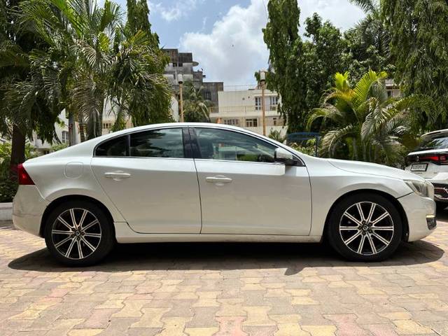 https://images10.gaadi.com/usedgaadi-sellcar/UsedCar/ae41e174-f7ec-4c88-a84d-d7755cc007aa/353c117b-346d-4e7e-8899-d7f0053c727f.JPG?imwidth=6401