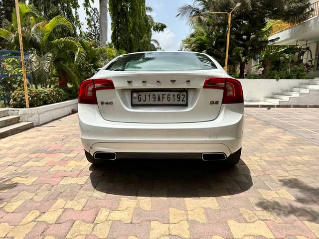 https://images10.gaadi.com/usedgaadi-sellcar/UsedCar/ae41e174-f7ec-4c88-a84d-d7755cc007aa/414341f2-1565-45a1-9fbb-6ab7ccb9ae4c.JPG?imwidth=6402