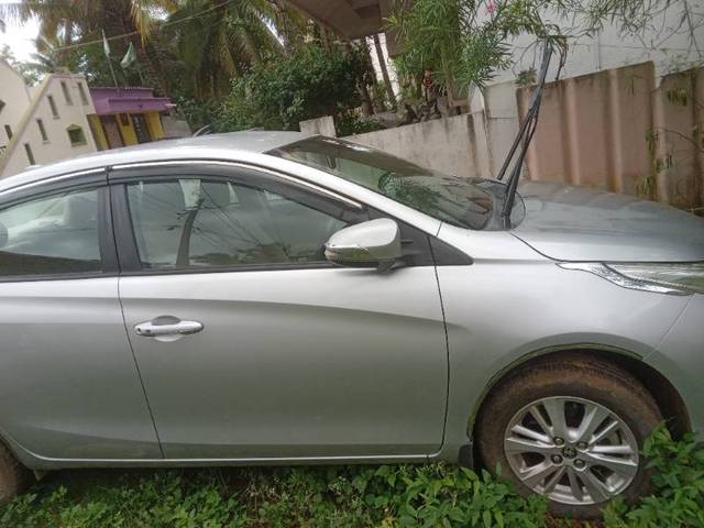 https://images10.gaadi.com/usedgaadi-sellcar/UsedCar/ae5e43fb-f519-48ab-895b-cacc13dee7f1/97ed8fbd-19f0-43f6-b8f4-57f49b27dace.jpg?imwidth=6401