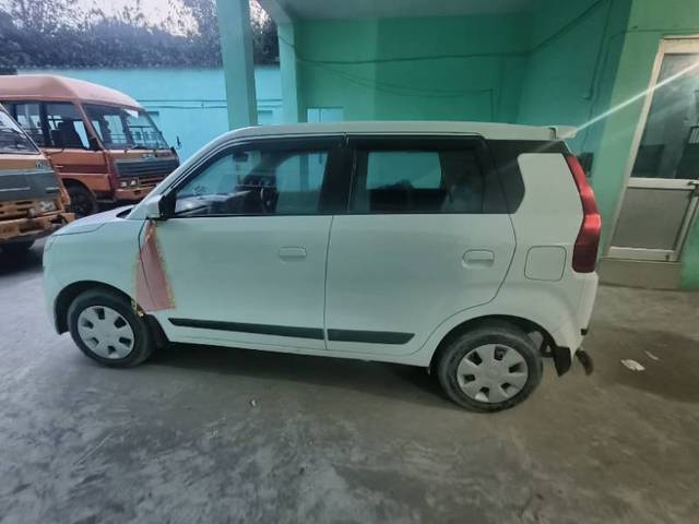 https://images10.gaadi.com/usedgaadi-sellcar/UsedCar/ae644cdc-054e-4f9e-9cd0-aff7f082d775/22227dbf-11b0-4e7a-9780-0e81fd78cca1.jpg?imwidth=6402