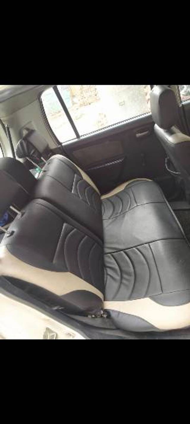 https://images10.gaadi.com/usedgaadi-sellcar/UsedCar/ae6d34d8-0775-4992-a3b5-dce5830f5439/aeb16fa7-ea98-413b-942f-a9ec9cbe5bcf.jpg?imwidth=6401