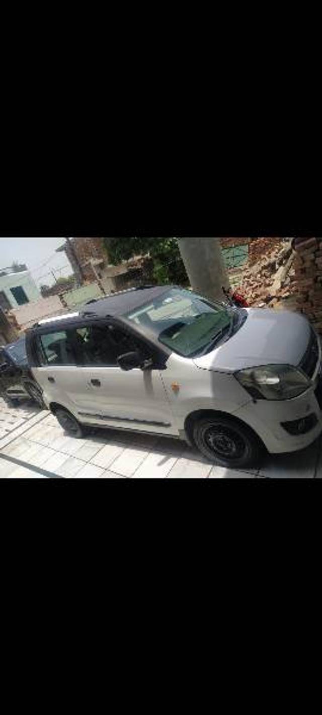 https://images10.gaadi.com/usedgaadi-sellcar/UsedCar/ae6d34d8-0775-4992-a3b5-dce5830f5439/c21b5df2-cbe2-4e33-8fdd-d144bb2966ed.jpg?imwidth=6400