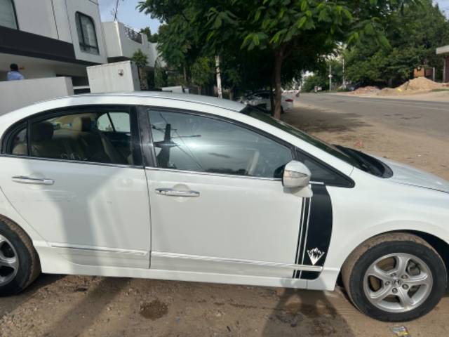 https://images10.gaadi.com/usedgaadi-sellcar/UsedCar/ae798483-089e-4ec1-9a76-61afd4df12f3/9ea4a446-6bc0-4064-9bb9-023befe2493e.jpeg?imwidth=6401