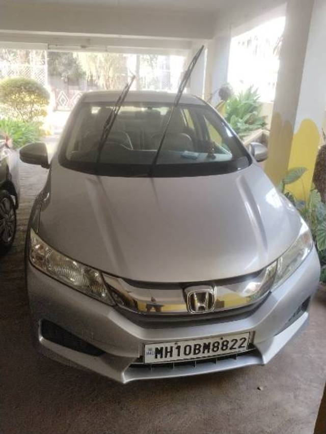 https://images10.gaadi.com/usedgaadi-sellcar/UsedCar/aec78371-4ffd-47e8-b3f3-dc55dbf5b744/ddc1f5fe-8cef-401f-a4cd-0bca6df2e831.jpg?imwidth=6400