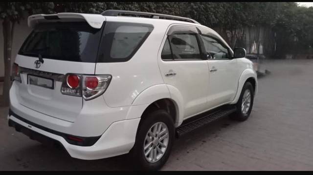 https://images10.gaadi.com/usedgaadi-sellcar/UsedCar/aecc2053-ab15-4467-ba99-be7df9c7b542/87bf3d74-af66-4b20-a4f7-eb0eb5617014.jpeg?imwidth=6401