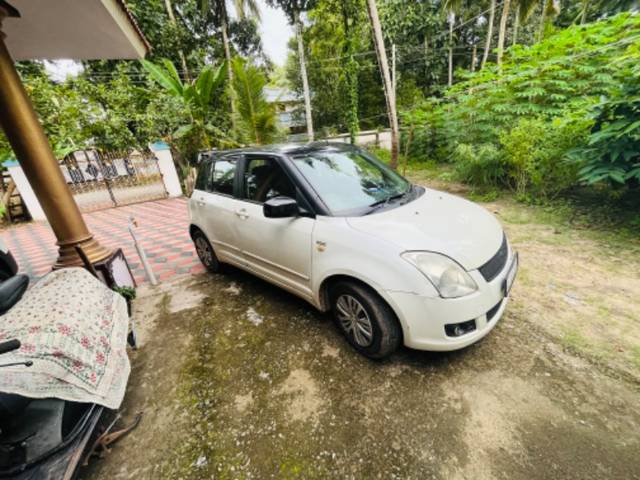 https://images10.gaadi.com/usedgaadi-sellcar/UsedCar/af16a88a-8c4c-427d-b7d7-362b71669b83/4e875355-7410-4aa0-96bd-ab0e4405ff88.jpeg?imwidth=6401